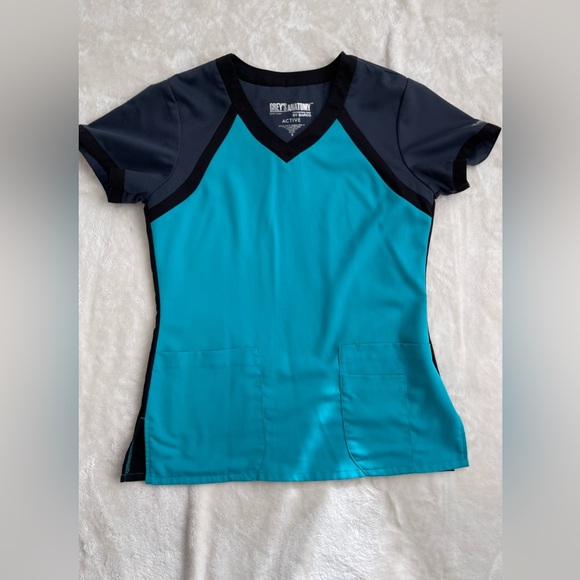 Grey’s Anatomy Scrubs Tops & Pants SMALL - Picture 2 of 16